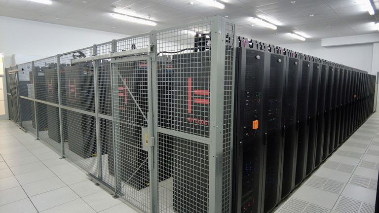 Image of Dallas datacenter with entrance